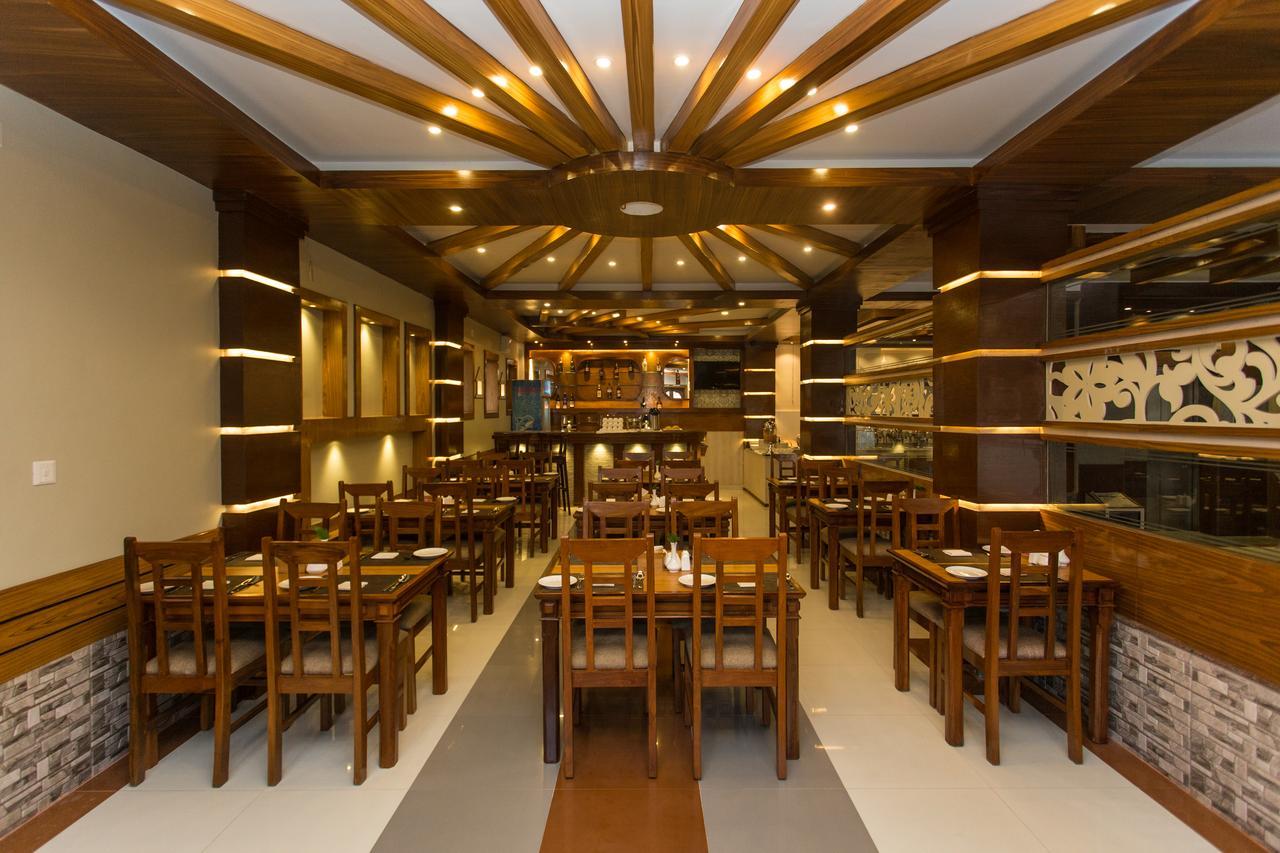 Hotel White Pearl Pokhara Luaran gambar
