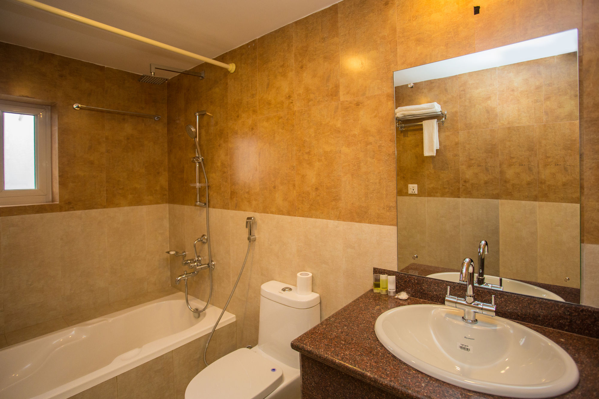 Hotel White Pearl Pokhara Luaran gambar