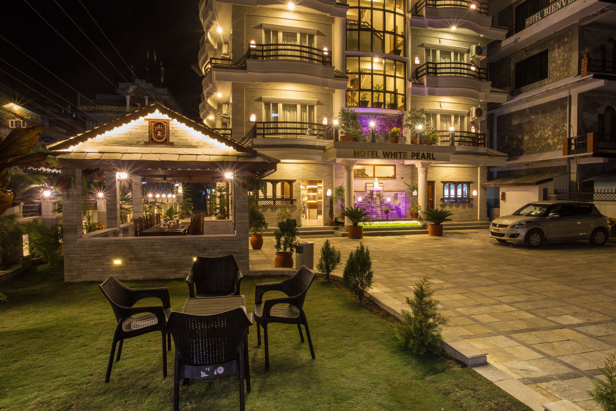 Hotel White Pearl Pokhara Luaran gambar