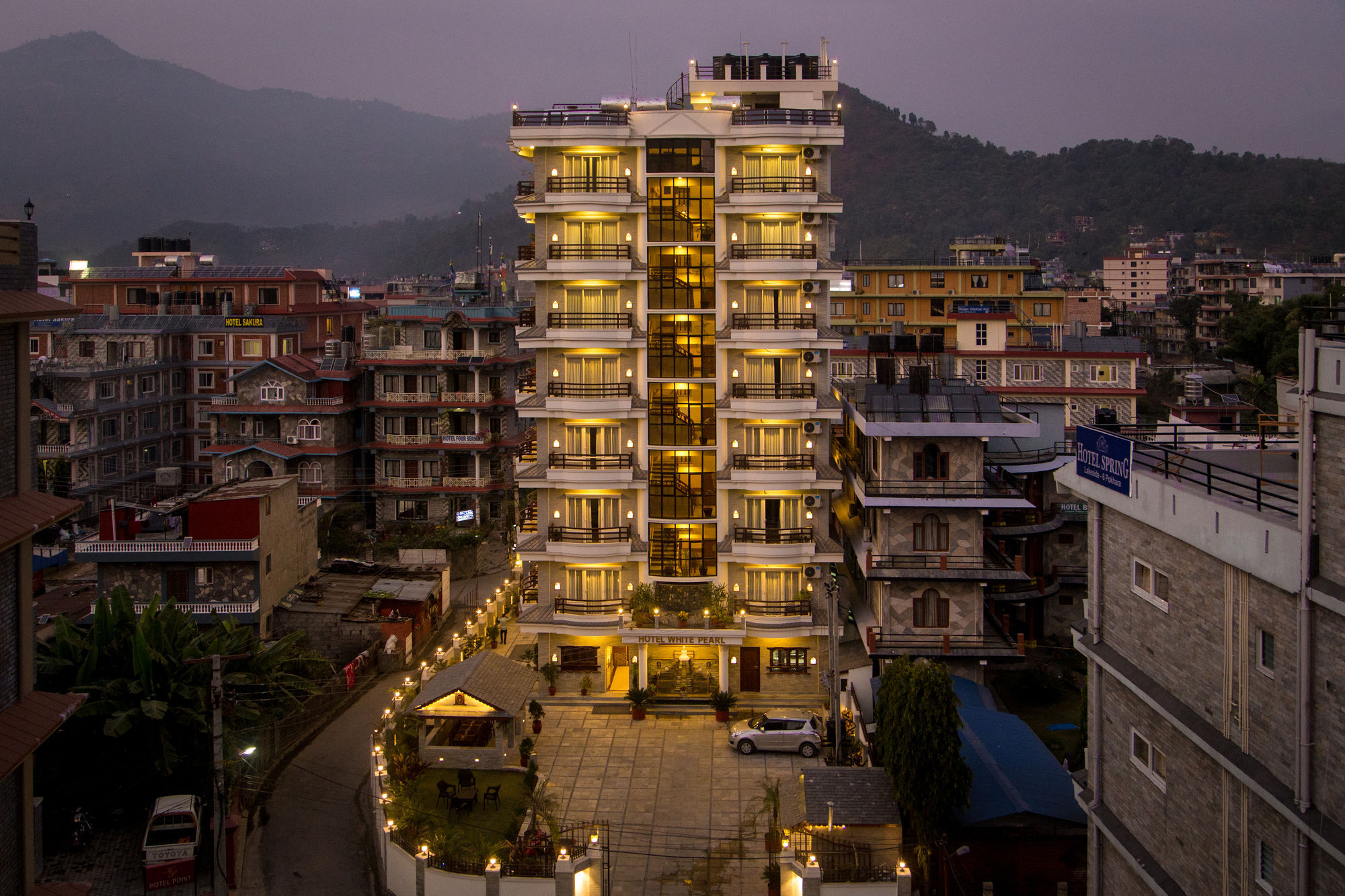Hotel White Pearl Pokhara Luaran gambar