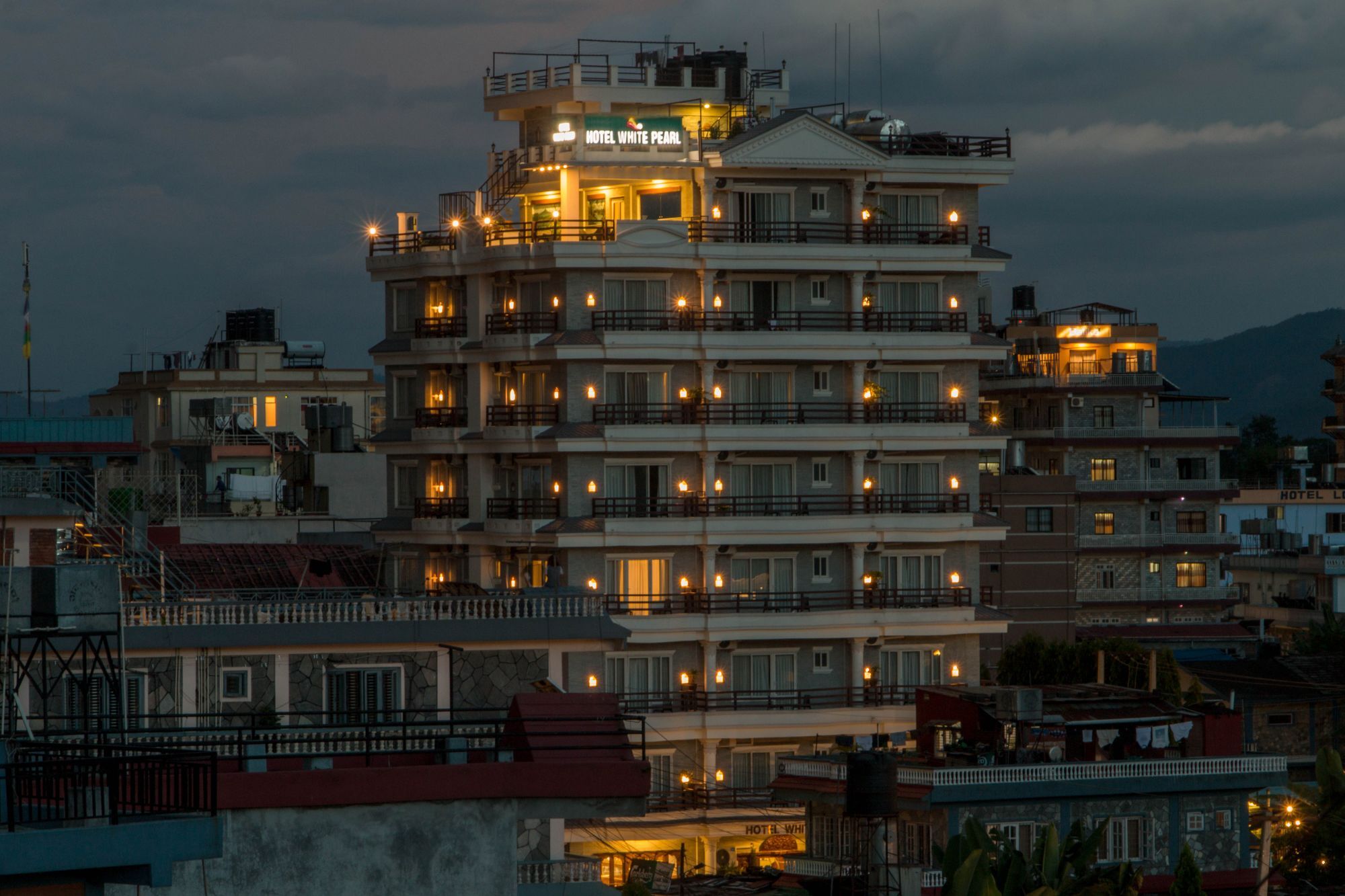 Hotel White Pearl Pokhara Luaran gambar